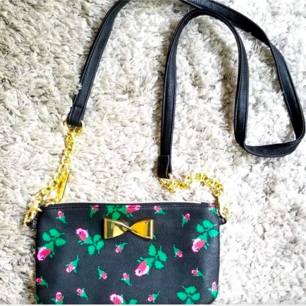 Betsey Johnson black & pink rose purse